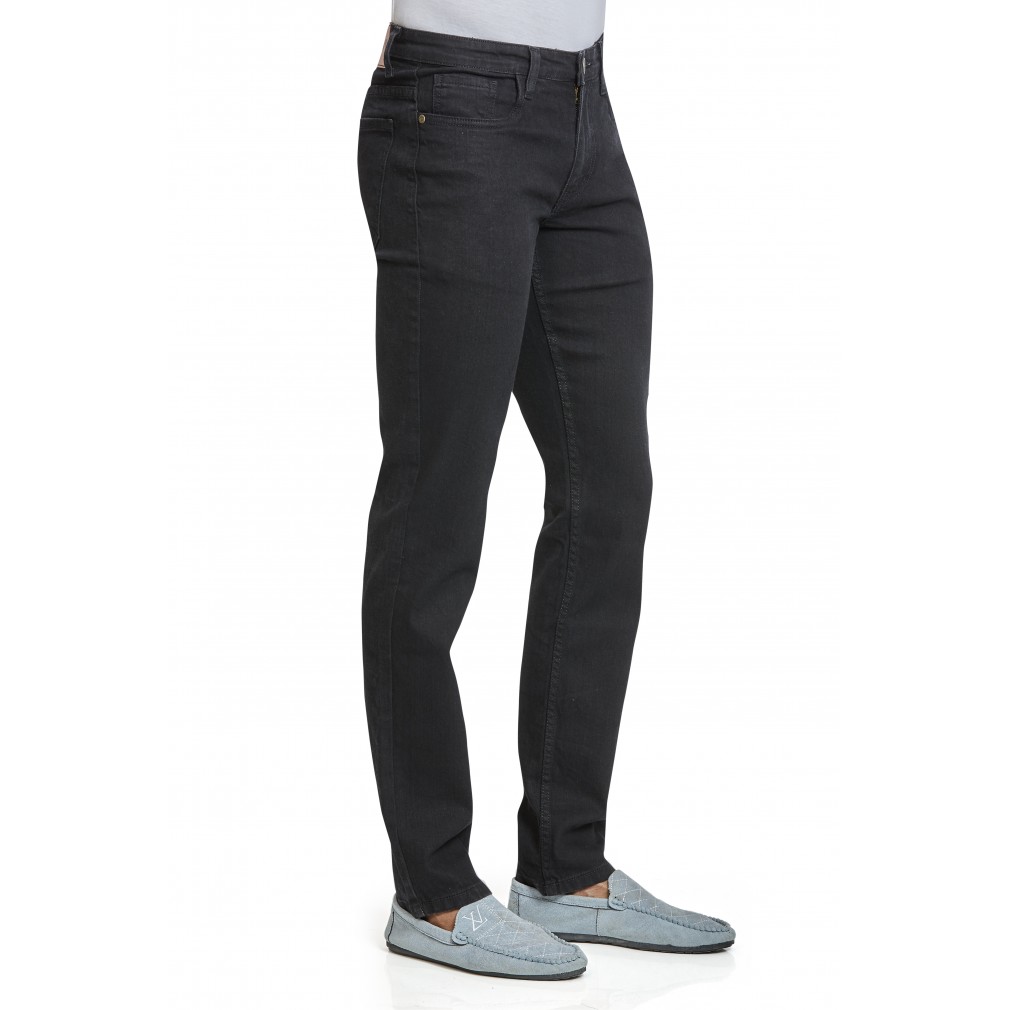 Denim Vistara Men Black Slim Fit Mid-Rise Clean Look Stretchable Jeans