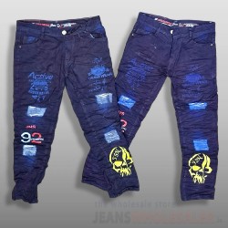 Men Printed Patch Jeans UM21379