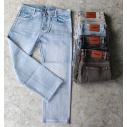 Men Straight Fit Jeans